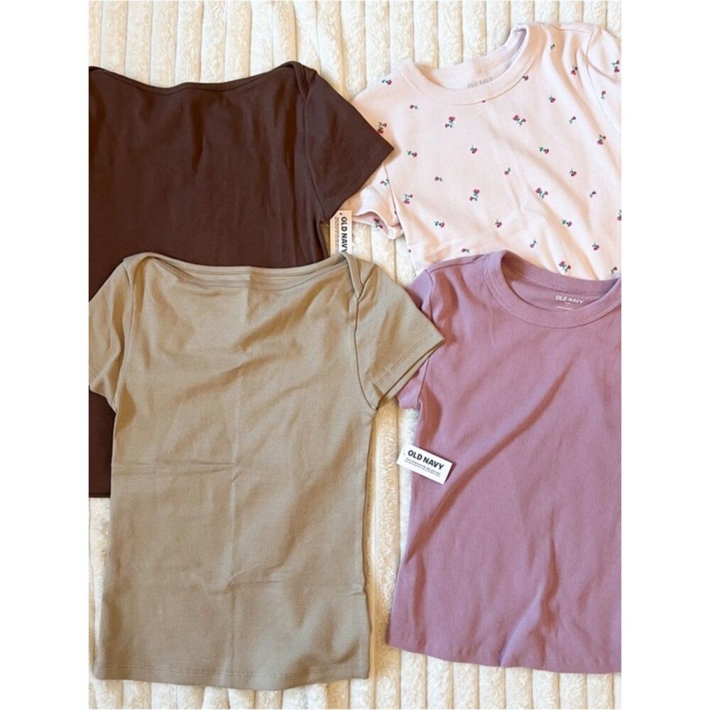 lot of 4 old navy basic tees